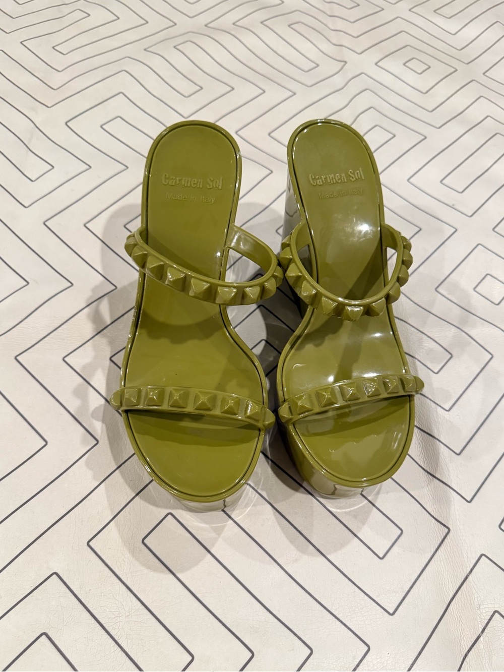 Carmen Sol Green Tonino Jelly Pump
